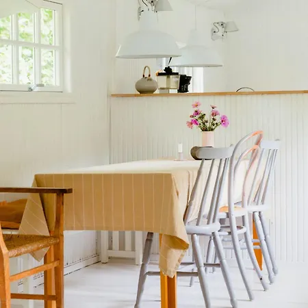 Nyaraló Cook Under The Open Sky In *